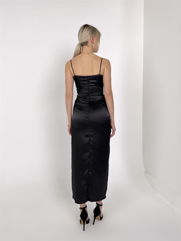 Göğüs Kısmı Büzgülü İnce Askılı Belden Oturtmalı Renate Kadın Siyah Saten Elbise 23Y000156