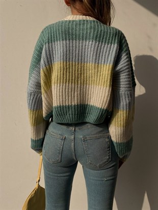 Kalın Çizgili Oversize Kadın Renkli Örme Kazak 22K000052