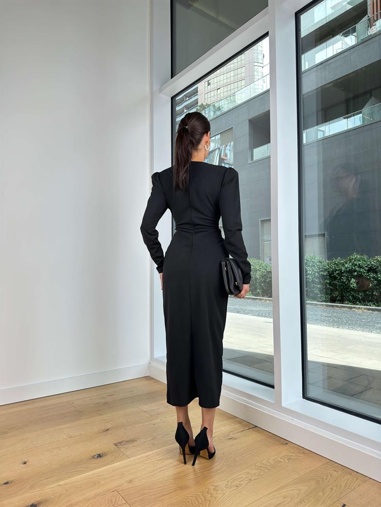 V Yaka Uzun Kol Önü Büzgü Detaylı Ve Aksesuarlı Reydel Siyah Kadın Elbise 25K161