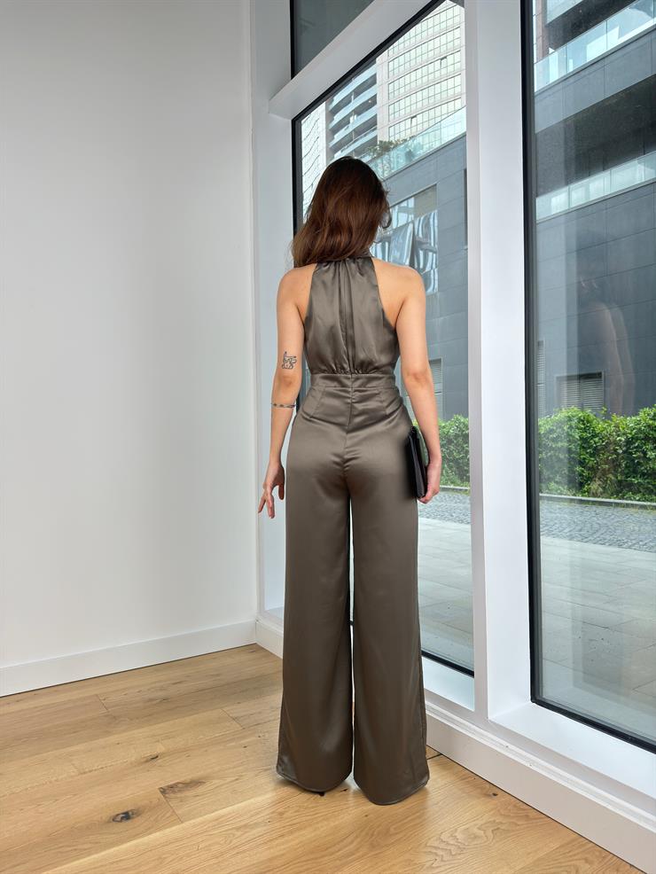 Boğazlı Kolsuz Drape Detaylı Bol Paça Rivaldo Kadın Haki Tulum 24Y119