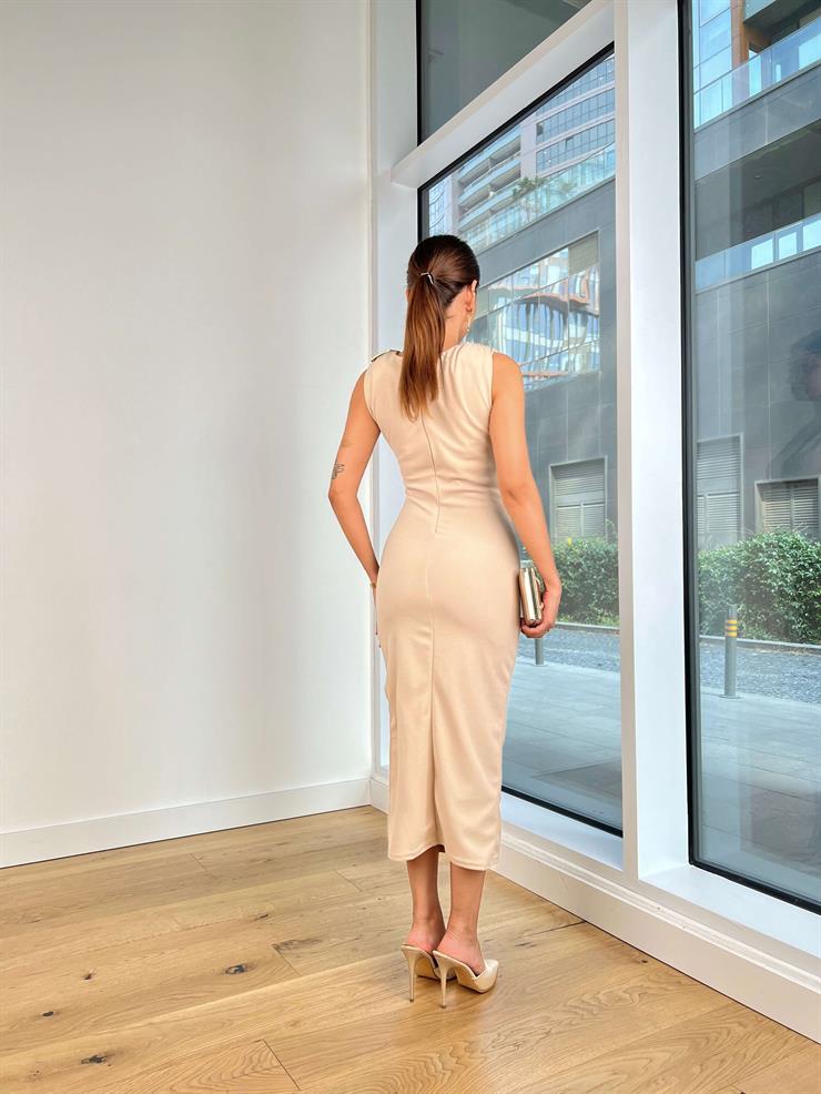 Kolsuz Omuz Aksesuarlı Drapeli Streç Roan Kadın Bej Midi Elbise 25K062