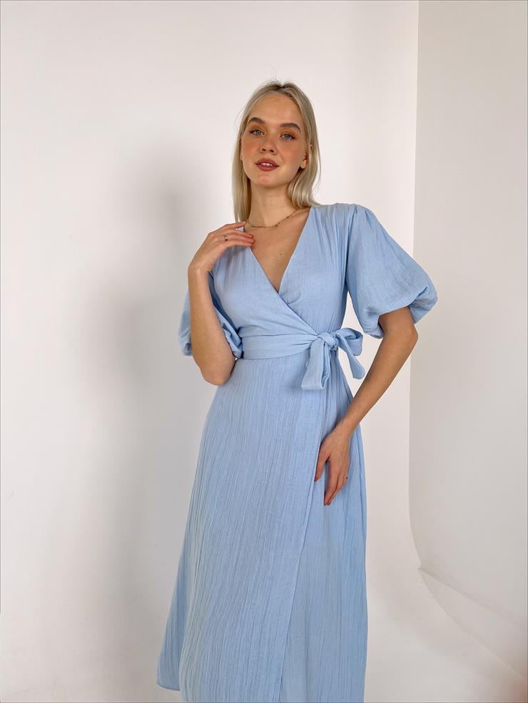 Kruvaze Yaka Belden Kuşak Bağlamalı Yandan Yırtmaçlı Rowena Kadın Mavi Elbise 23Y000154