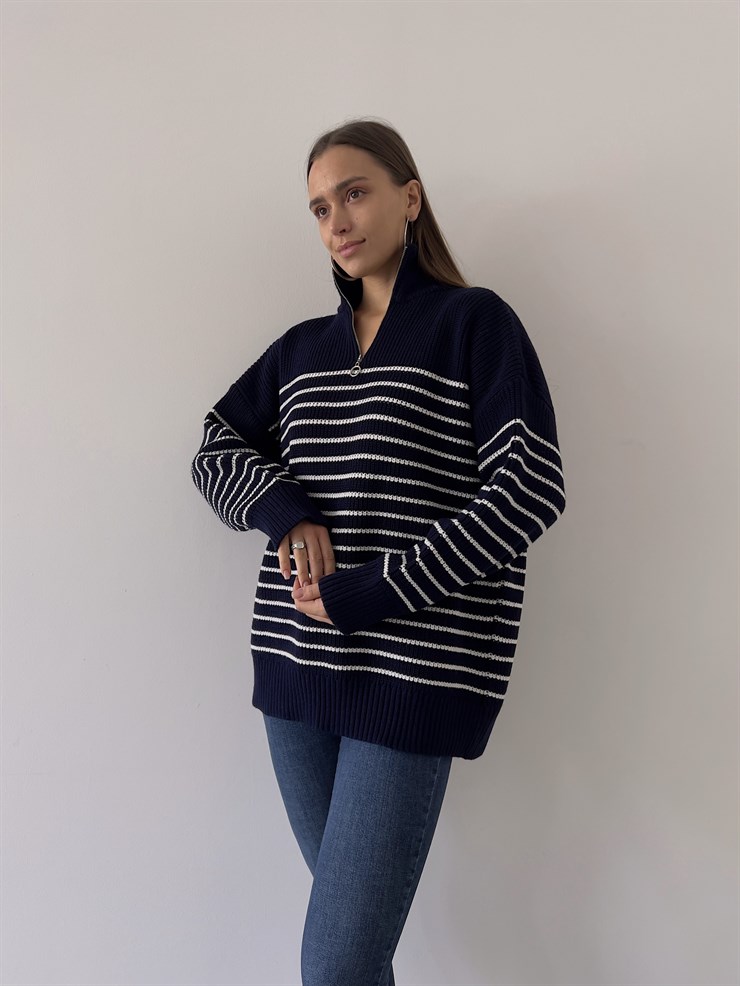 Saç Örgülü Uzun Kol Önü Yarım Fermuarlı Çizgili Kadın Lacivert Kazak 23K000196