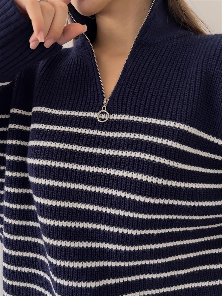 Saç Örgülü Uzun Kol Önü Yarım Fermuarlı Çizgili Kadın Lacivert Kazak 23K000196