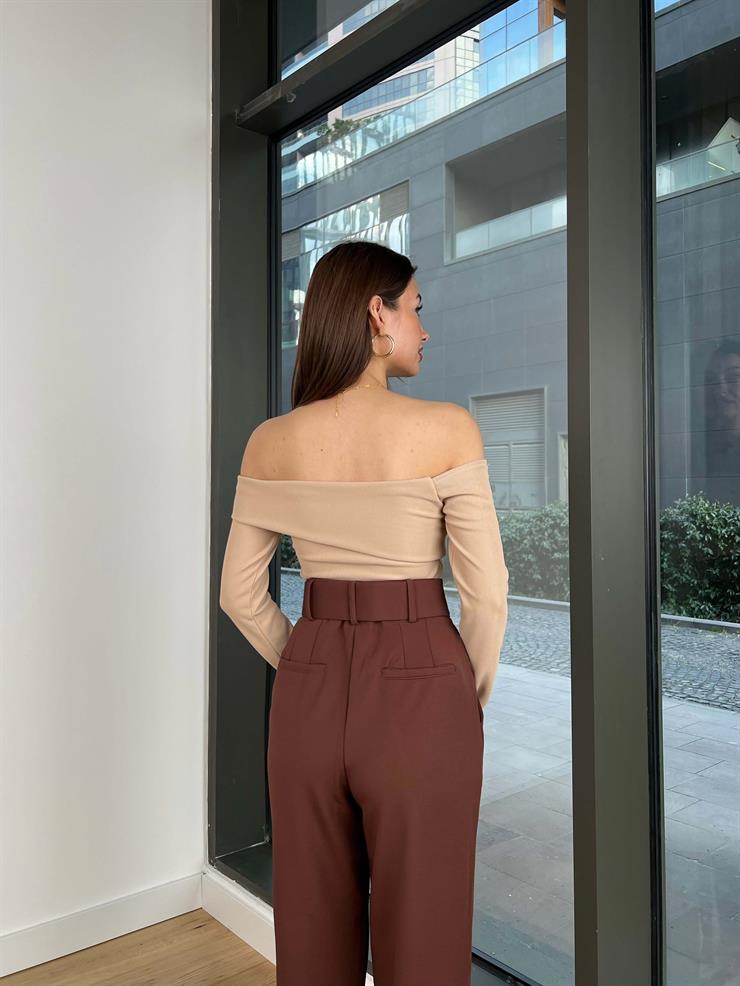 Madonna Yaka Saga Kadın Camel Bluz 24Y010