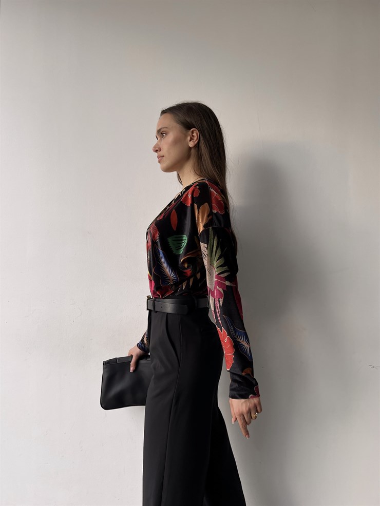 Kruvaze Yaka Desenli Uzun Kol Saiss Kadın Siyah Bodysuit 23K000358