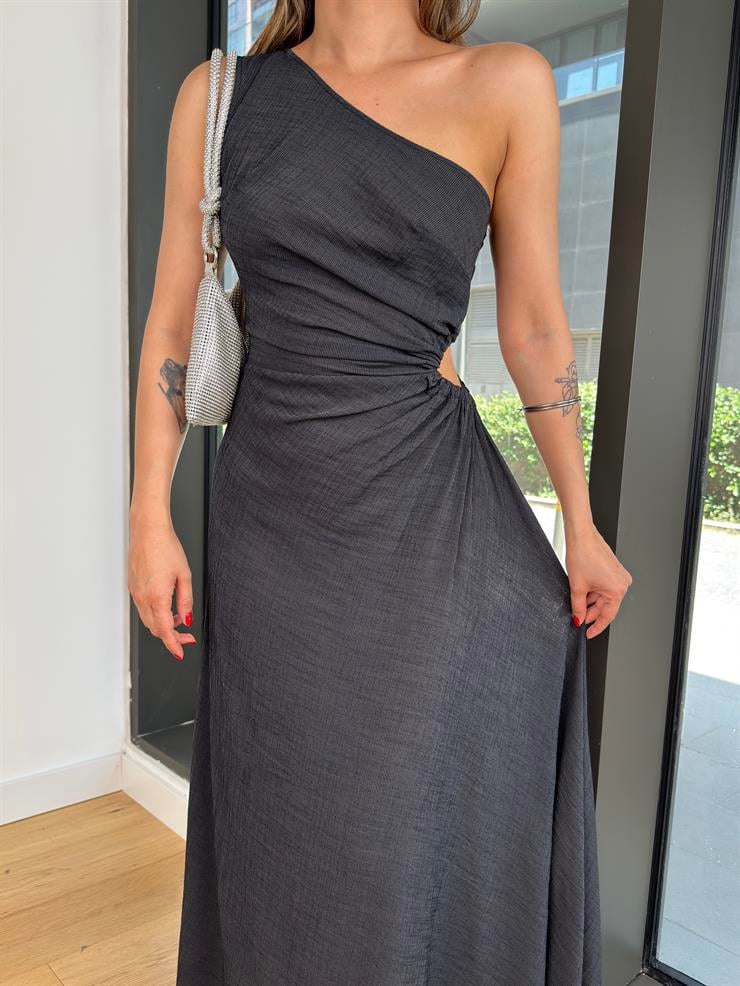 Tek Omuz Drapeli Beli Pencere Detaylı Salen Siyah Kadın Elbise 25Y474