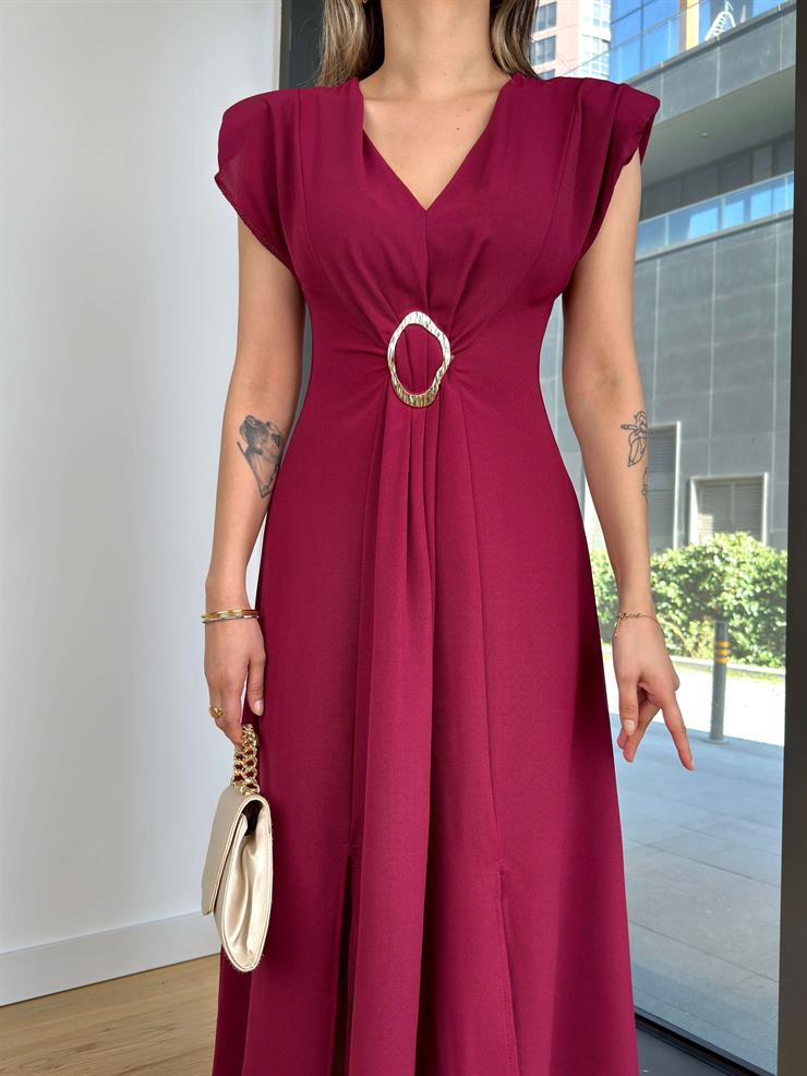 V Yaka Önü Aksesuarlı Sally Mürdüm Kadın Elbise 25Y002