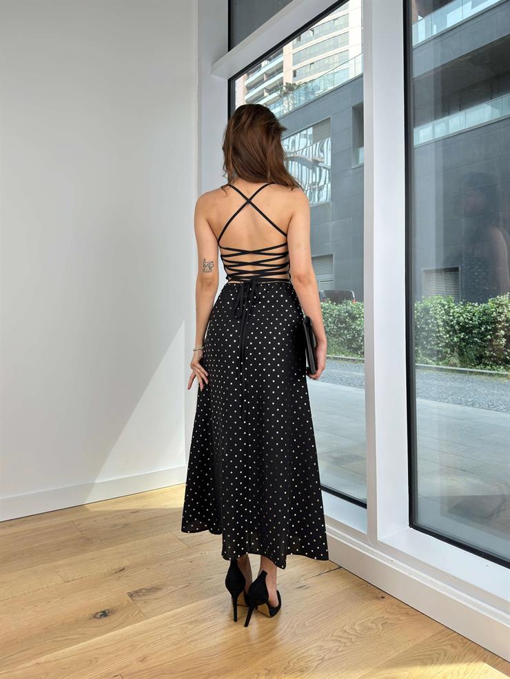 Arkası Çapraz Askılı Sam Kadın Puantiyeli Siyah Elbise 24Y628