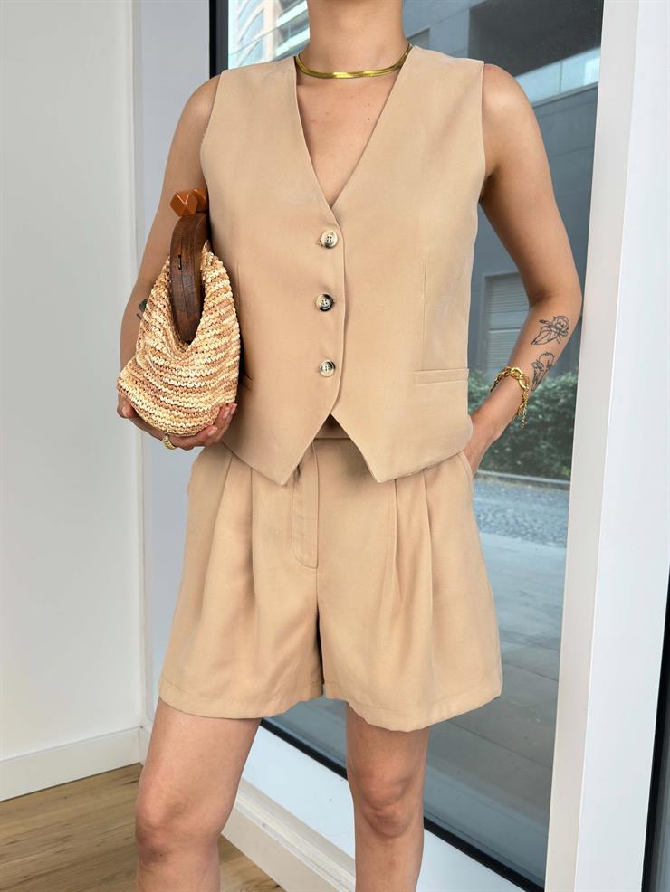 Önü Düğme Kapamalı Yelek Yüksek Bel Pens Detaylı Bermuda Şort Sammy Kadın Vizon Takım 24Y667