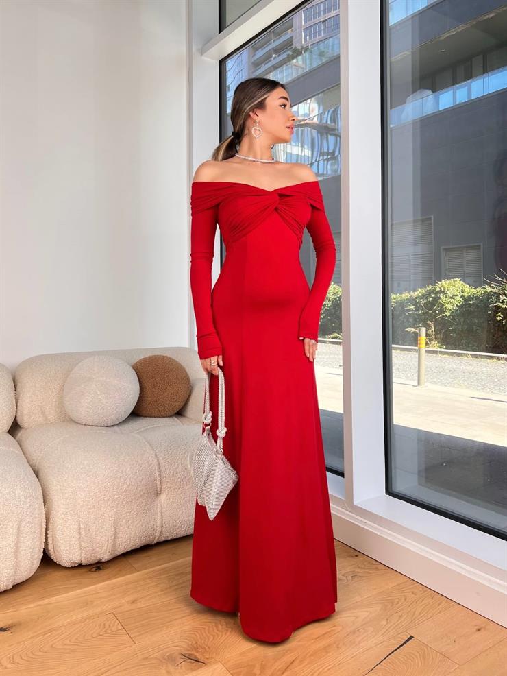Madonna Yaka Göğüs Kısmı Büzgülü Uzun Kol Sandy Kırmızı Elbise 25K428