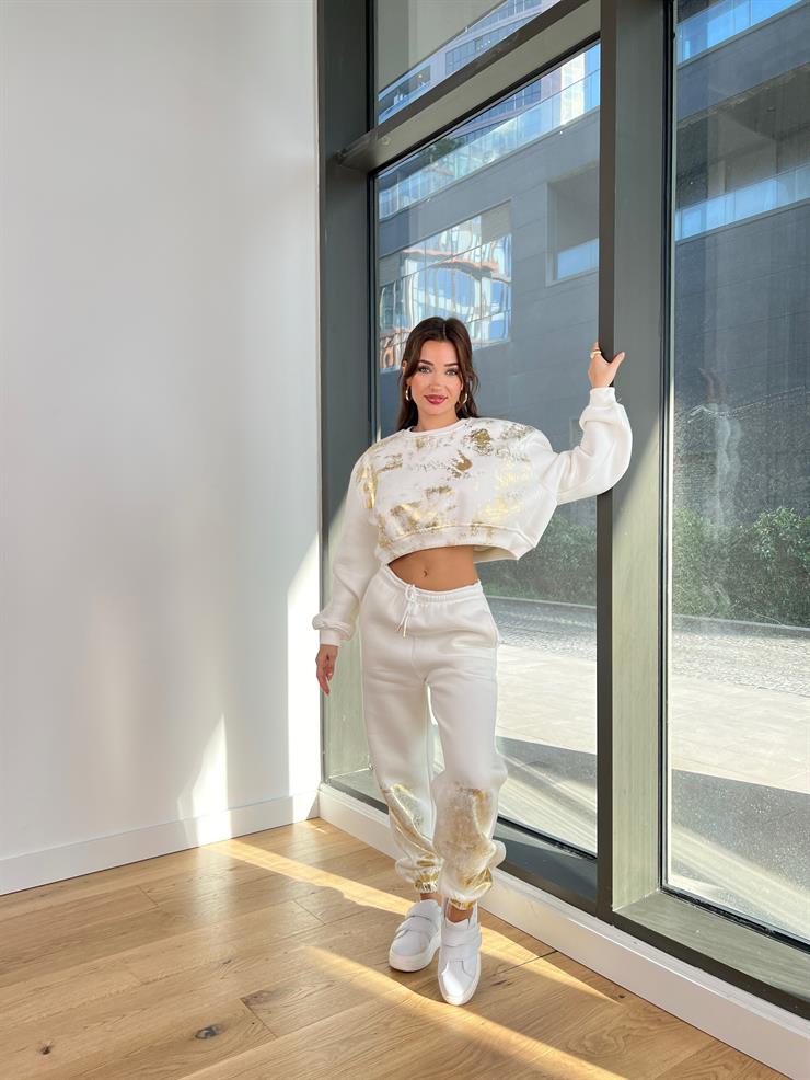 Bisiklet Yaka Crop Sweatshirt Paçası Ve Beli Lastikli Eşofman Altı Sara Kadın Ekru Altın Detaylı Takım 24k350