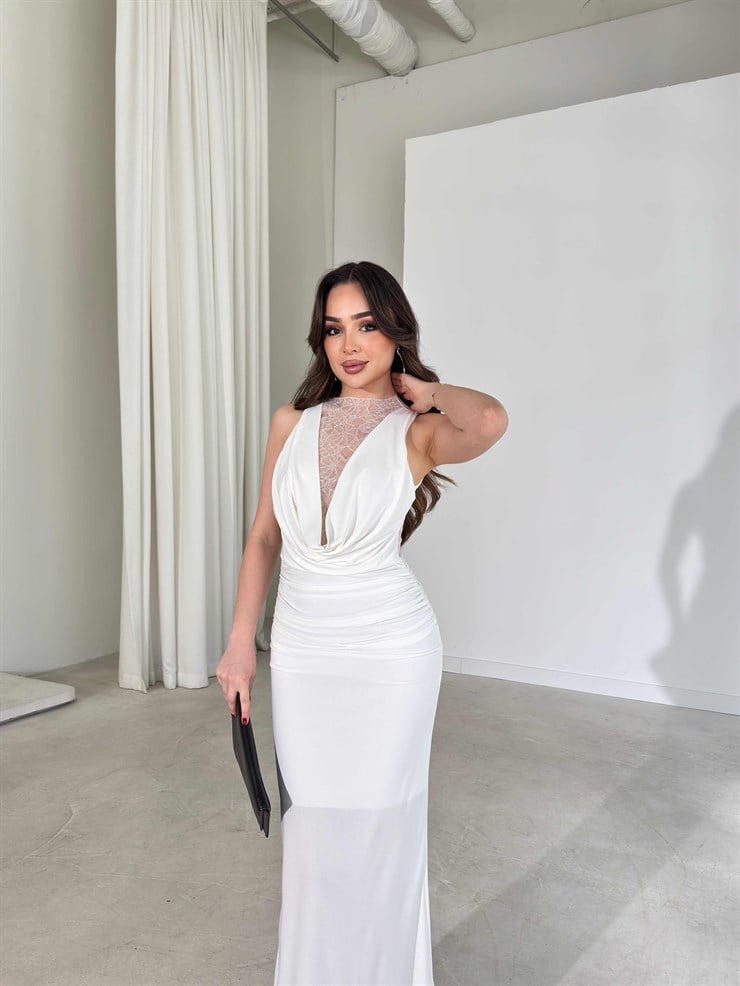 Önü Ve Arkası Dantel Detaylı Degaje Yaka Maxi Beyaz Sarah Kadın Elbise 26Y197