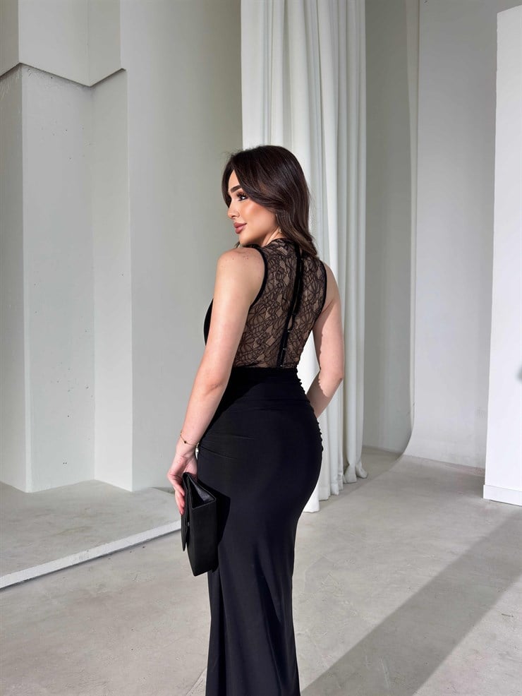 Önü Ve Arkası Dantel Detaylı Degaje Yaka Maxi Siyah Sarah Kadın Elbise 26Y197