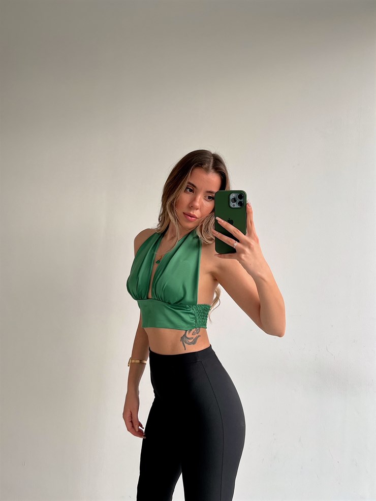 Saten Boyundan Bağlamalı Dekolteli Genesis Kadın Yeşil Crop Bluz 22Y000025