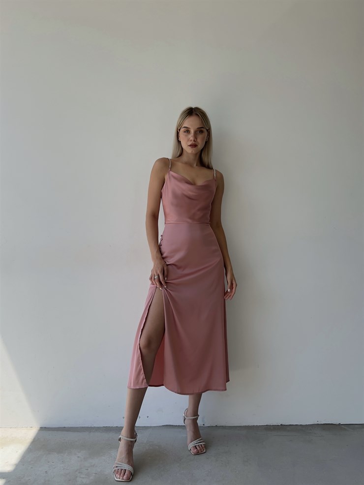 Saten Degaje Yaka Yanı Düğme Detaylı Yırtmaçlı Libor Kadın Pudra Elbise 22Y000452