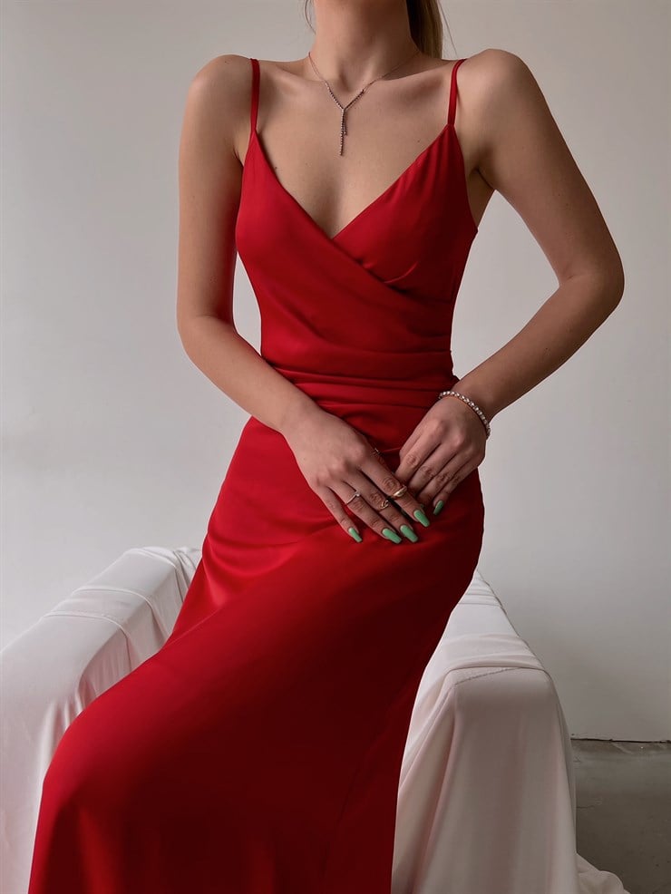 Saten Kruvaze Yaka Drapeli Jocelyn Kadın Kırmızı Uzun Elbise 22Y000084