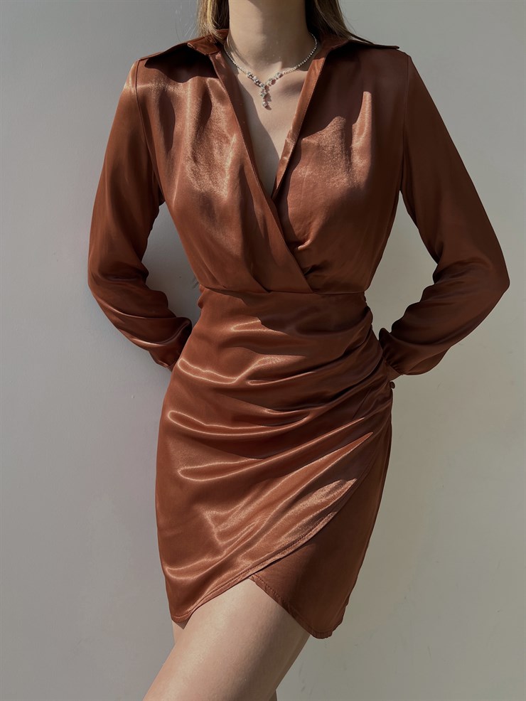 Saten Kruvaze Yaka Kol Düğmeli Uzun Kollu Etek Kısmı Düğme Detay Kruvaze Horry Kadın Kahve Elbise 23K000013