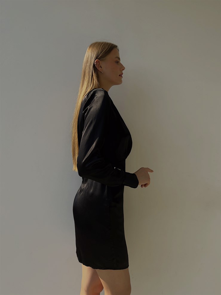 Saten Kruvaze Yaka Kol Düğmeli Uzun Kollu Etek Kısmı Düğme Detay Kruvaze Horry Kadın Siyah Elbise 23K000013