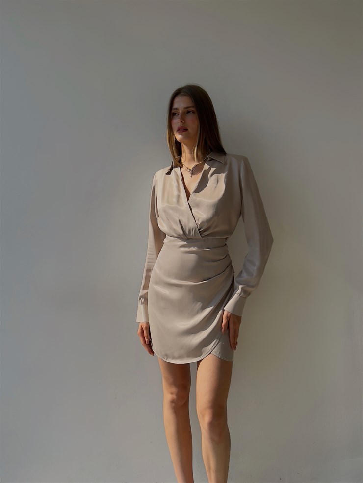 Saten Kruvaze Yaka Kol Düğmeli Uzun Kollu Etek Kısmı Düğme Detay Kruvaze Horry Kadın Bej Elbise 23K000013