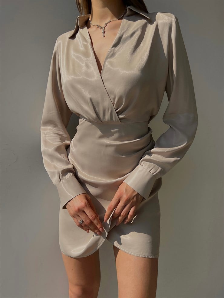 Saten Kruvaze Yaka Kol Düğmeli Uzun Kollu Etek Kısmı Düğme Detay Kruvaze Horry Kadın Bej Elbise 23K000013