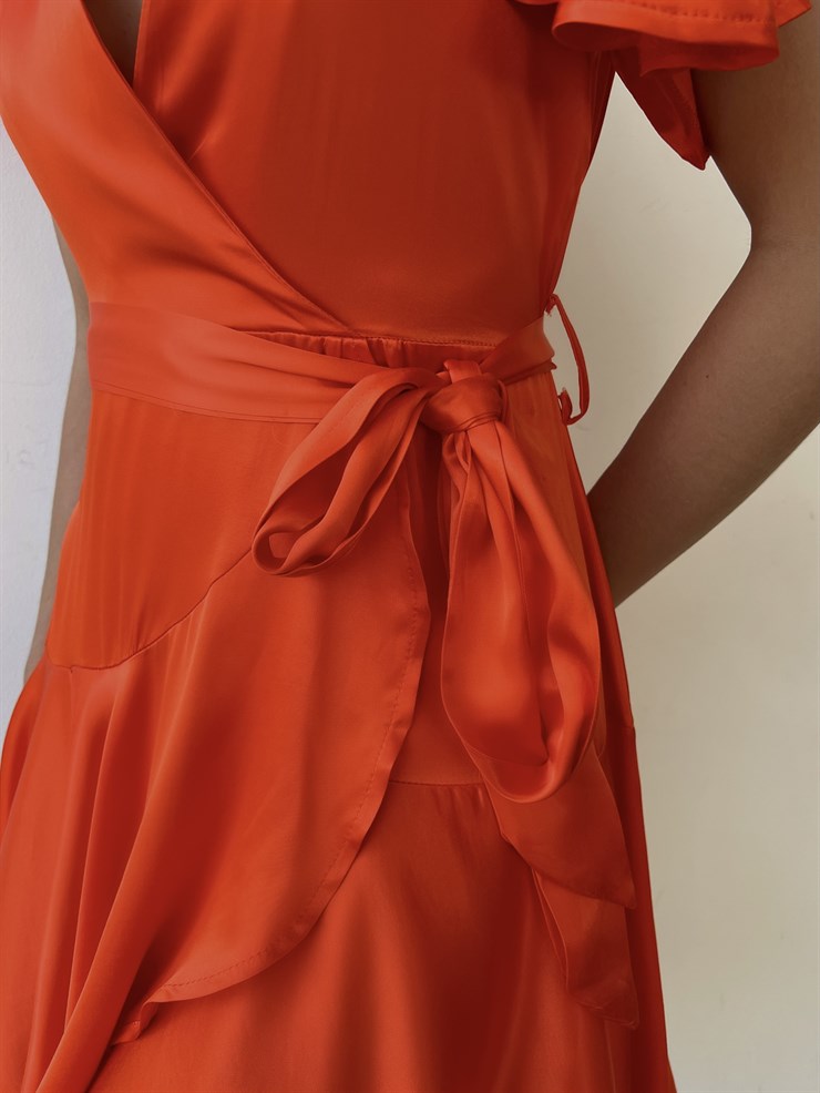 Saten Kruvaze Yaka Kol Ve Etek Kısmı Volanlı Lara Kadın Oranj Elbise 22Y000492