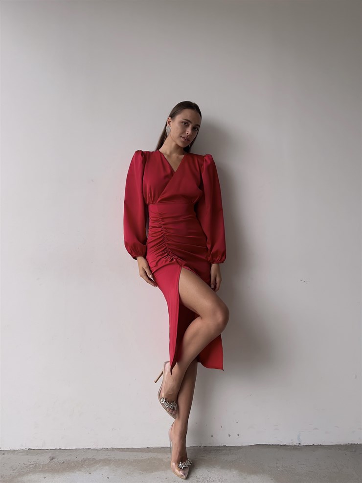 Saten Midi Önden Büzgülü Ve Yırtmaçlı Christina Kadın Kırmızı Elbise 22K000547