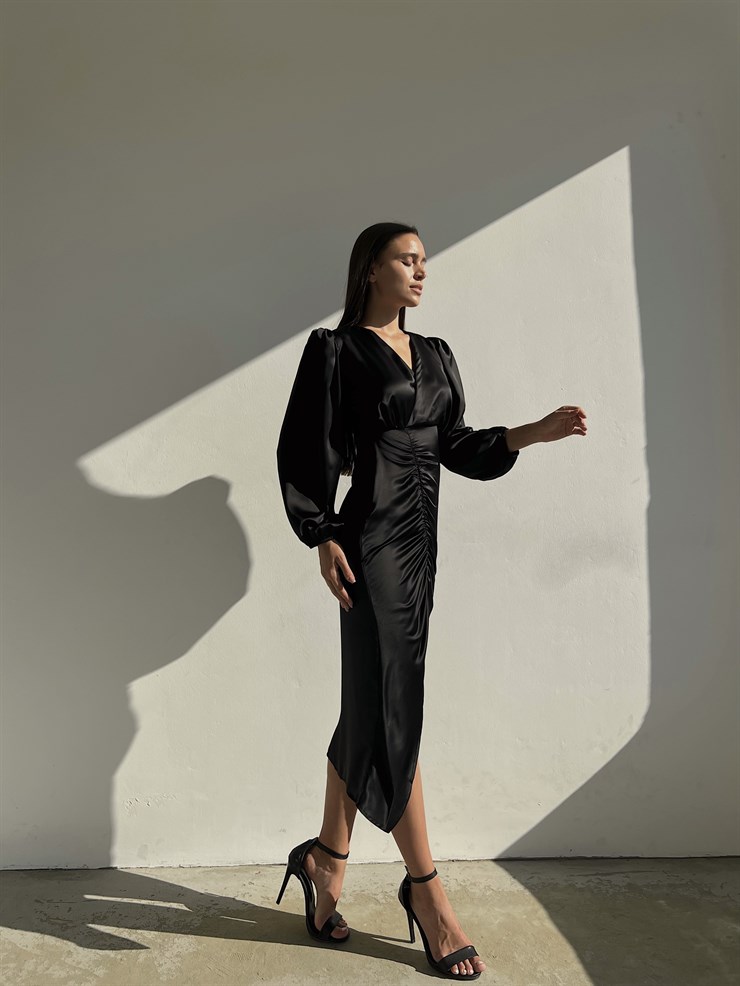 Saten Midi Önden Büzgülü Ve Yırtmaçlı Christina Kadın Siyah Elbise 22K000547