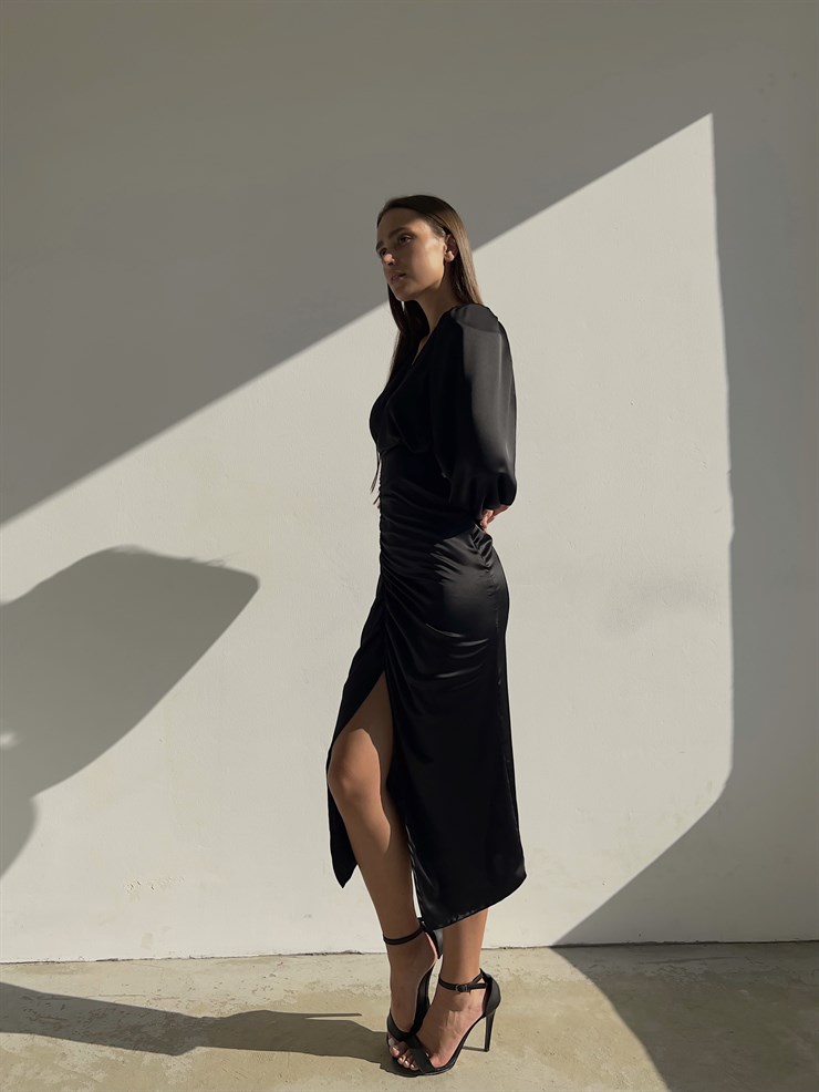 Saten Midi Önden Büzgülü Ve Yırtmaçlı Christina Kadın Siyah Elbise 22K000547