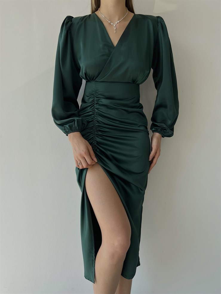 Saten Midi Önden Büzgülü Ve Yırtmaçlı Christina Kadın Zümrüt Elbise 22K000547