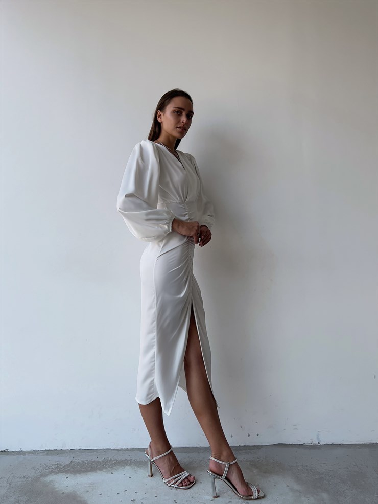 Saten Midi Önden Büzgülü Ve Yırtmaçlı Christina Kadın Beyaz Elbise 22K000547