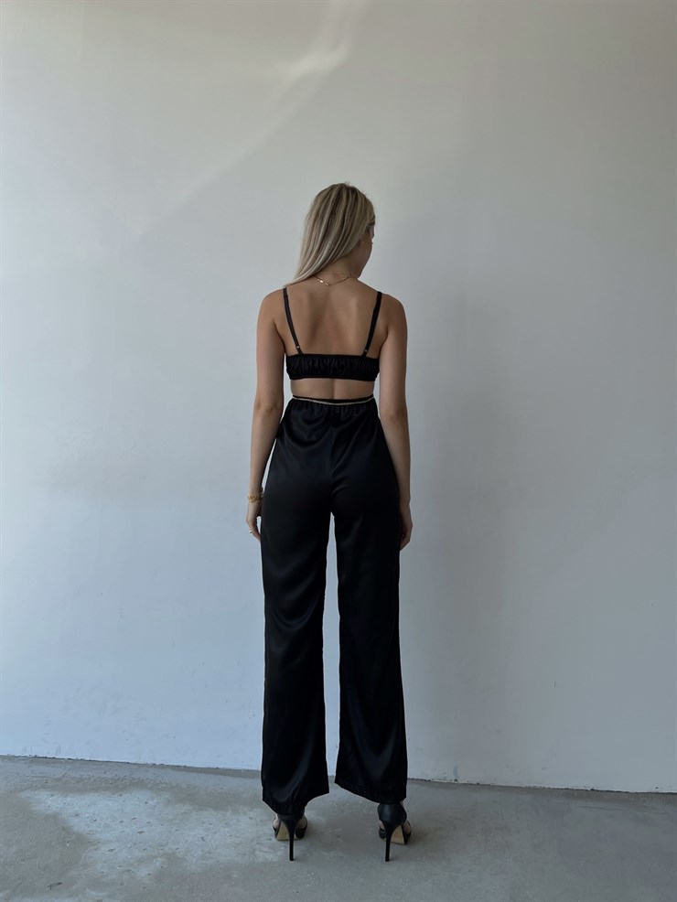 Saten Sırt Ve Bel Dekolte Halka Detaylı Lawren Kadın Siyah Tulum 22Y000454