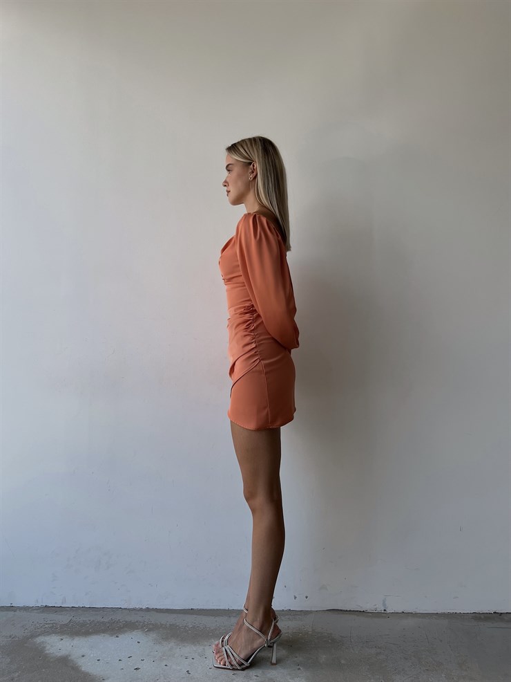 Saten Uzun Balon Kol Drapeli Etek Kısmı Kruvaze Valente Kadın Somon Elbise 22Y000494