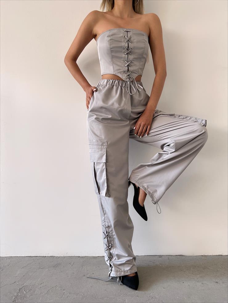 Straplez Korse Detay Crop Beli Lastikli Paçası Bağlama Detaylı Bol Pantolon Satin Kadın Gri Büstiyer Takım 23Y000224