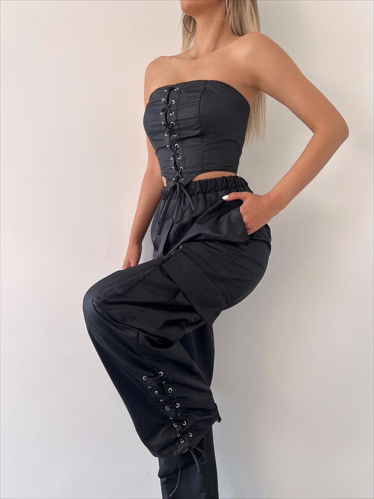 Straplez Korse Detay Crop Beli Lastikli Paçası Bağlama Detaylı Bol Pantolon Satin Kadın Siyah Büstiyer Takım 23Y000224