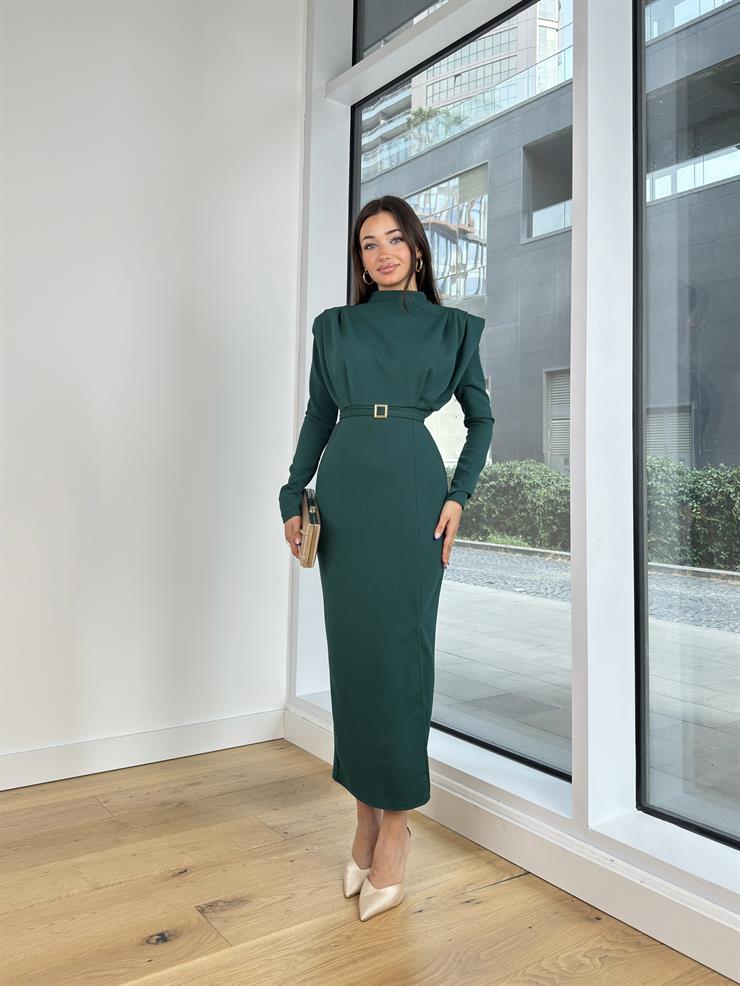 Omuz Vatkalı Beli Kemerli Sean Kadın Zümrüt Elbise 25K121