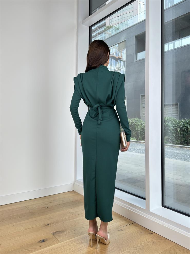 Omuz Vatkalı Beli Kemerli Sean Kadın Zümrüt Elbise 25K121