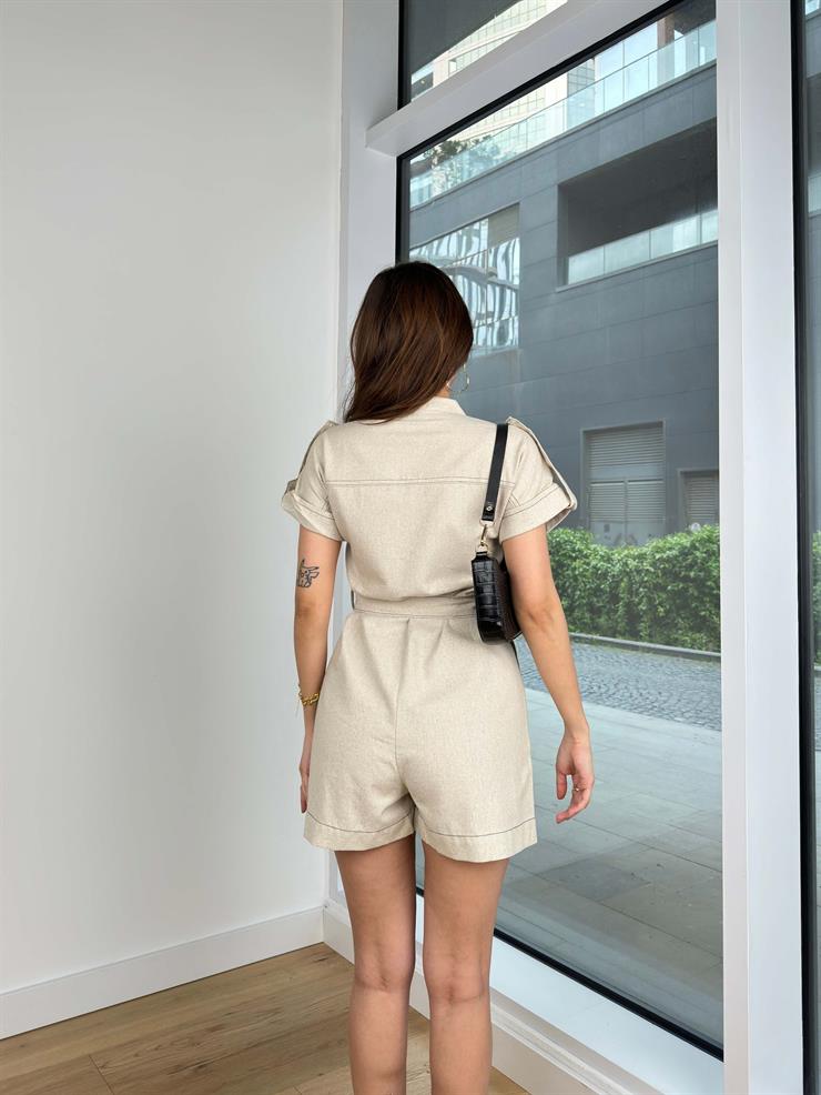 Önü Fermuar Kapamalı Belden Kuşaklı Büyük Cepli Sebastian Kadın Taş Şort Tulum 24Y461