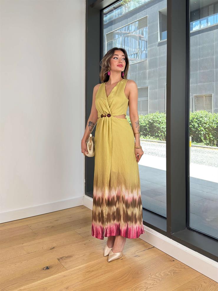 Kolsuz V Yaka Beli Pencereli Aksesuar Detaylı Selde Yeşil Kadın Elbise 25Y491