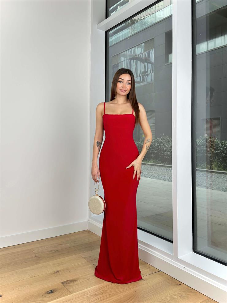 İnce Askılı Sırt Dekolteli Sendy Kadın Kırmızı Maxi Elbise 24Y125