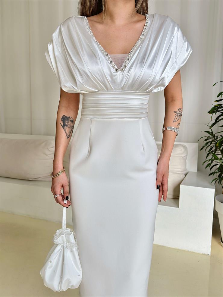 V Yaka Belden Oturtmalı Taş Detaylı Serv Beyaz Kasın Midi Elbise 25Y101