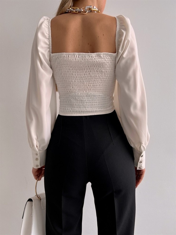 Şifon Göğüs Kuplu  Drapeli Kısa Kadın Beyaz Bluz 22K000451