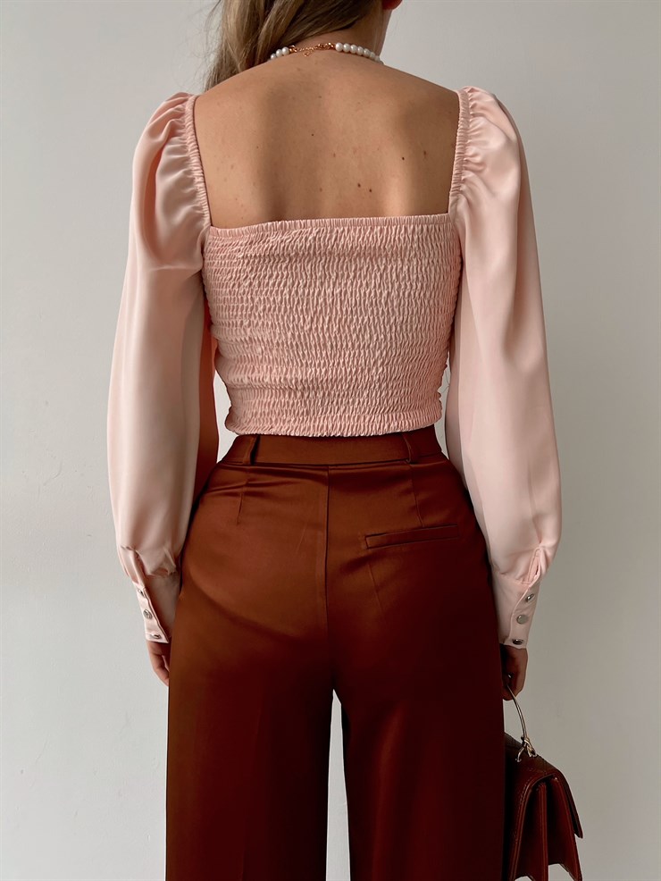 Şifon Göğüs Kuplu  Drapeli Kısa Kadın Pudra Bluz 22K000451