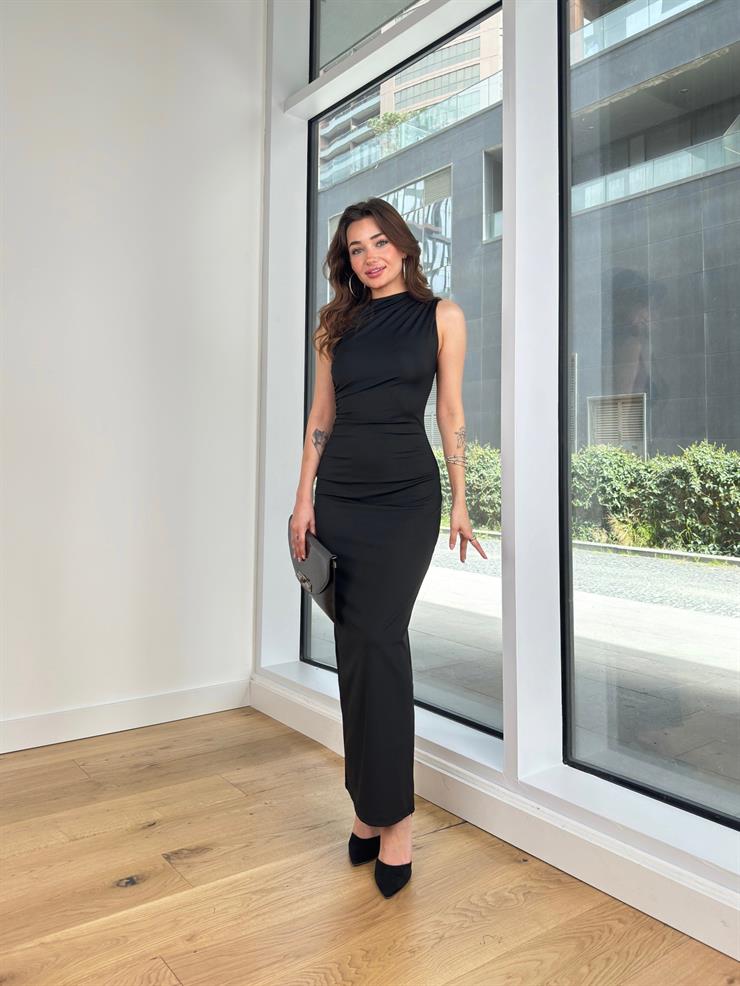 Yarım Boğazlı Kolsuz Drapeli Silva Kadın Siyah Maxi Elbise 24Y353