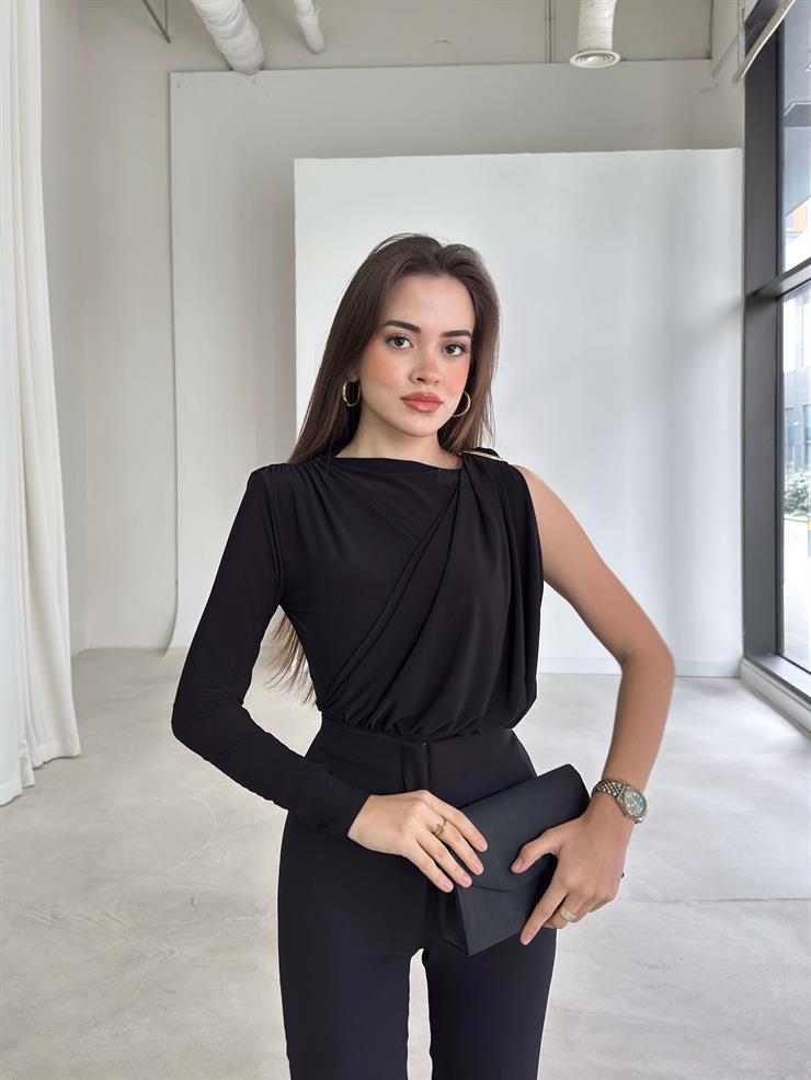Aksesuarlı Tek Kol Drape Detaylı Sindi Siyah Kadın Bluz 26K352