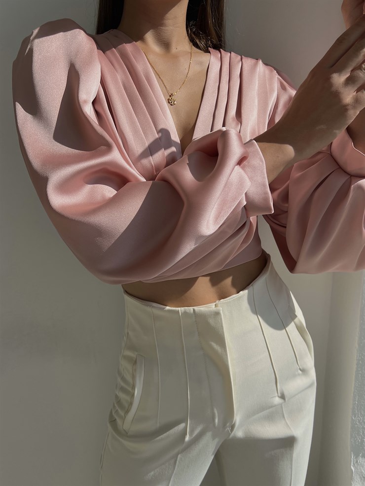 Sırtı Üçgen Dekolte Fermuar Kapamalı Balon Kol V Yaka Lanza Kadın Pudra Bluz 22Y000504