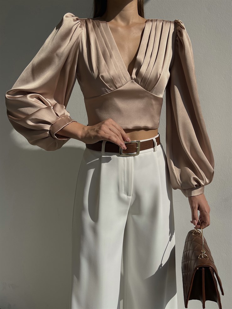 Sırtı Üçgen Dekolte Fermuar Kapamalı Balon Kol V Yaka Lanza Kadın Camel Bluz 22Y000504