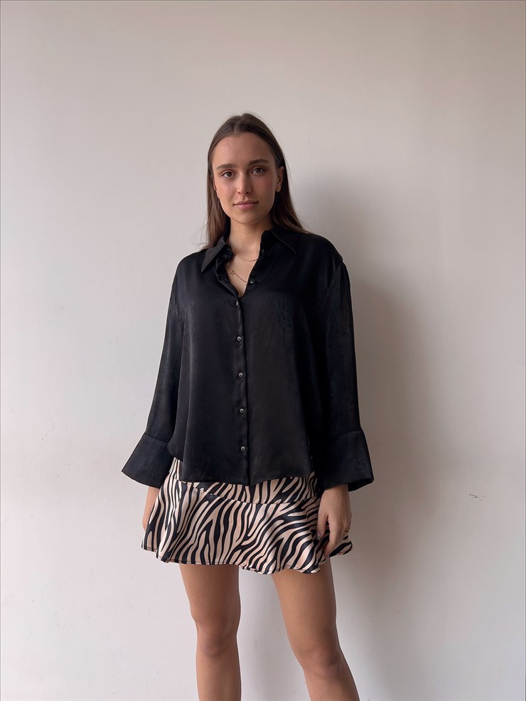 Düğme Kapamalı Sofia Kadın Siyah Saten Gömlek 23K000380