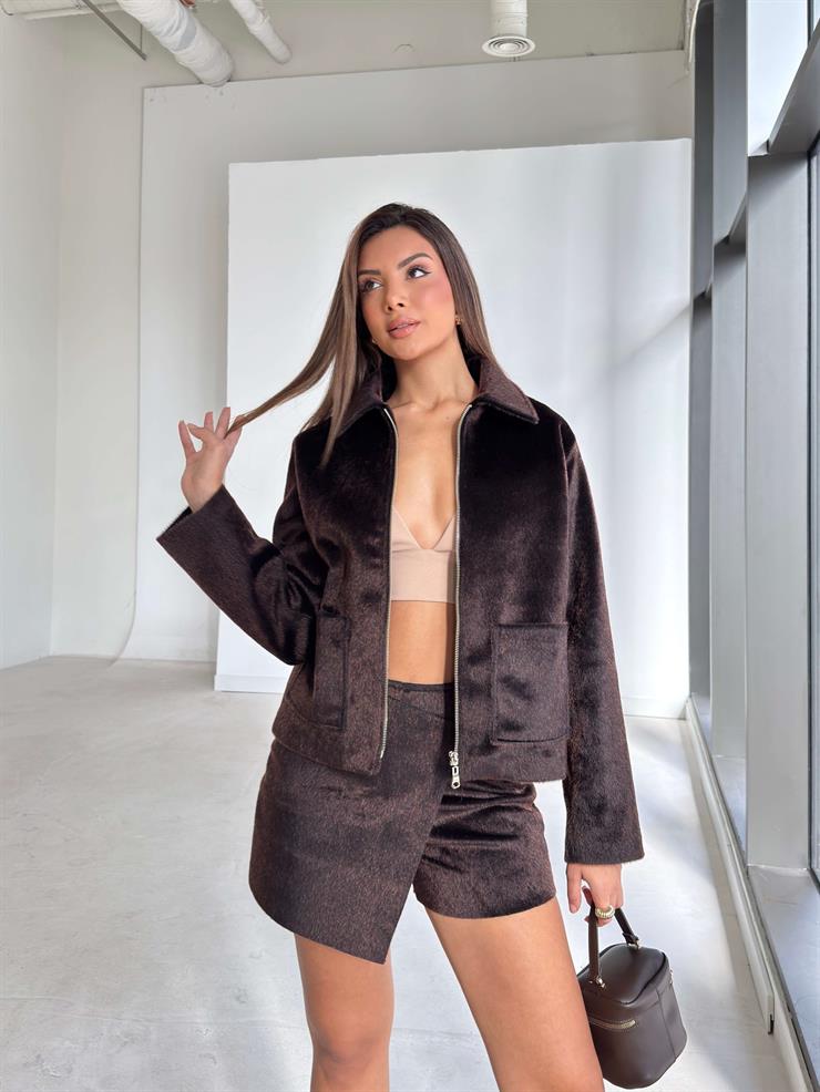 Yanı Cepli Şortu Kemer Aksesuarlı Şolder Kahve Kadın İkili Takım 26K160