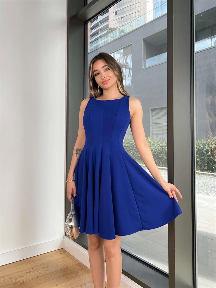 Kalın Askılı Yuvarlak Yaka Eteği Pileli Spose Saks Kadın Mini Elbise 25Y059